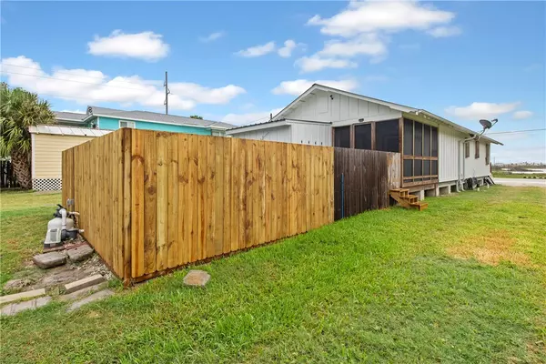 Port Aransas, TX 78373,1326 Ross AVE