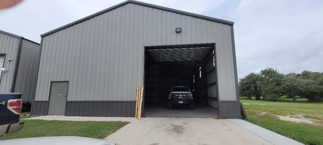 823 S Terry ST, Rockport, TX 78382