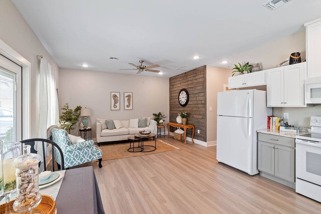 Rockport, TX 78382,250 Oasis Cir
