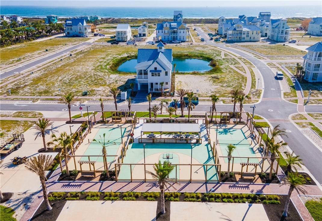 Port Aransas, TX 78373,305 Retreat ST