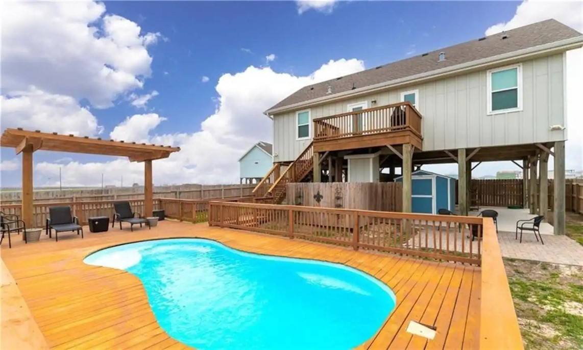 165 Breezy CT, Port Aransas, TX 78373