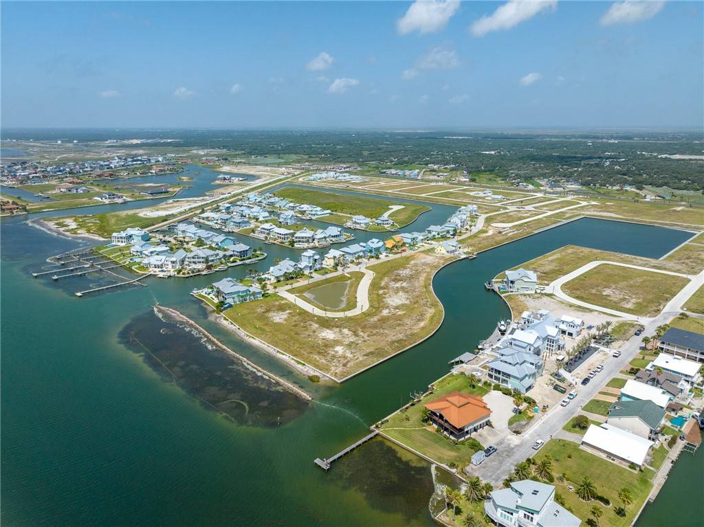 Rockport, TX 78382,1018 St Croix DR