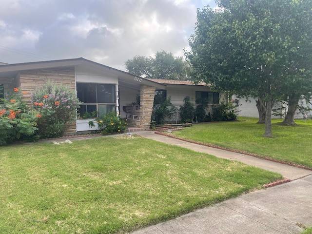 Corpus Christi, TX 78411,518 Dolphin PL
