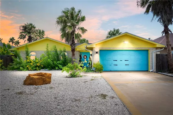 15718 Escapade ST, Corpus Christi, TX 78418