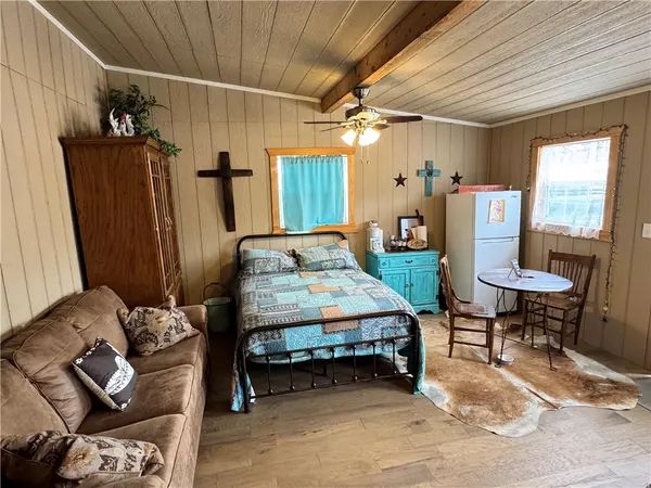 George West, TX 78022,1616 Middle RD