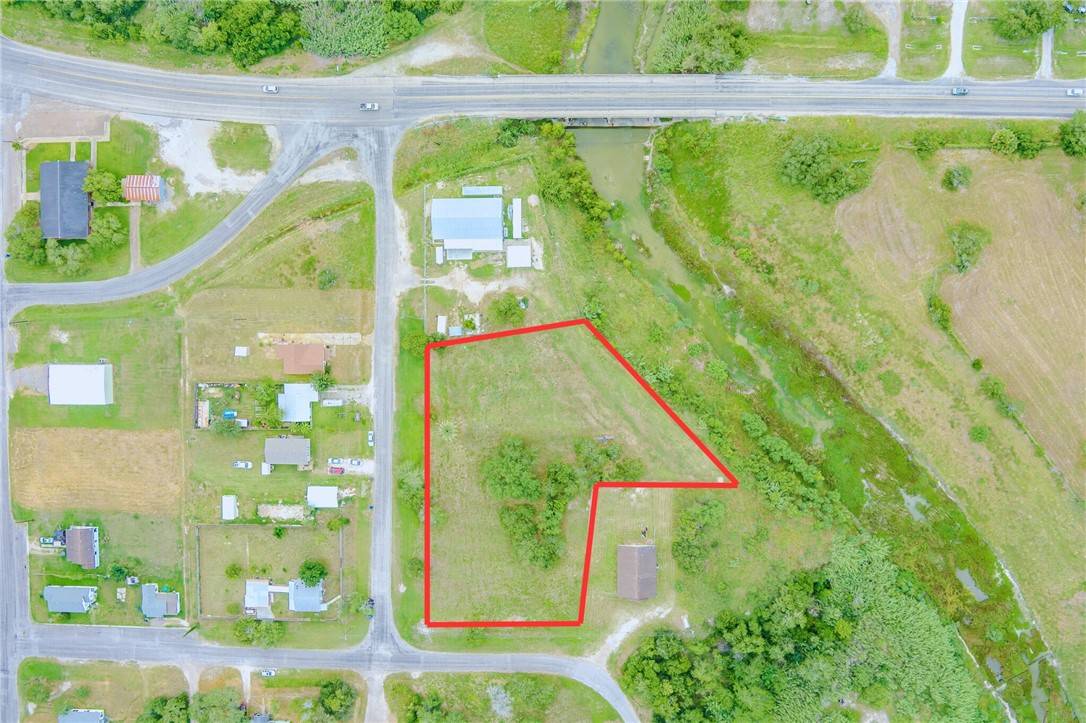 416 N Archer AVE, Sinton, TX 78387