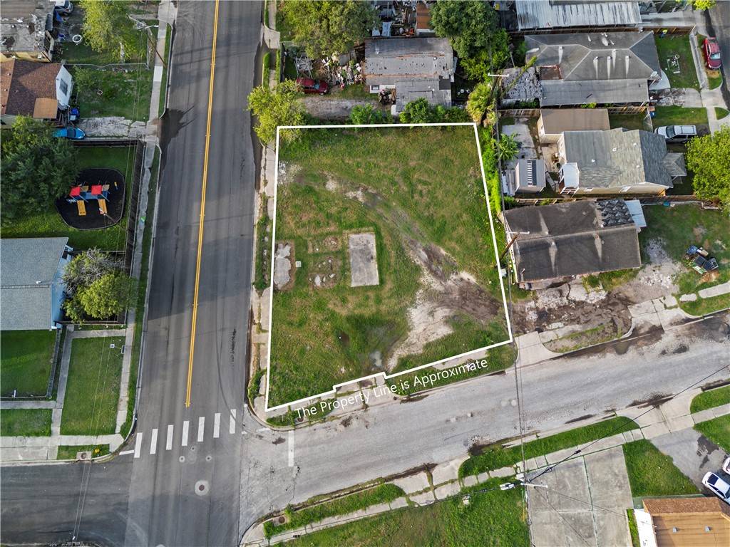 2954 Greenwood DR, Corpus Christi, TX 78405