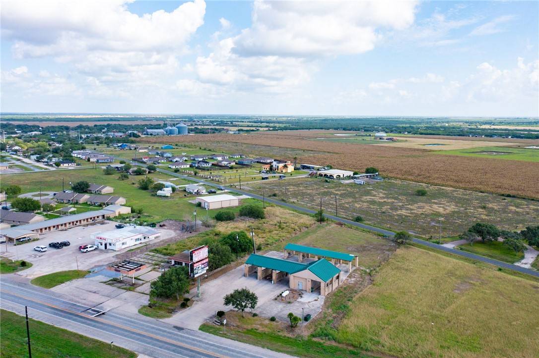 Orange Grove, TX 78372,547 E Orange AVE