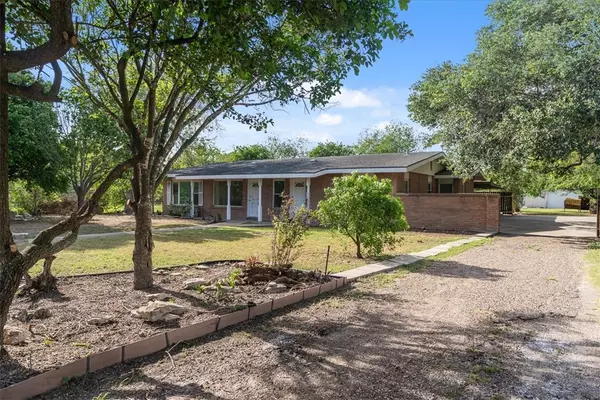 10022 Leopard ST, Corpus Christi, TX 78410