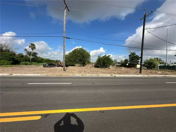 100 S FM 1015 RD, Weslaco, TX 78596