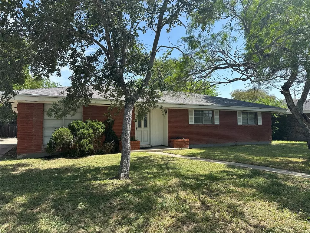 Portland, TX 78374,203 Driftwood DR