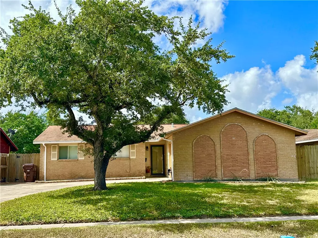 Kingsville, TX 78363,225 Briarwood DR