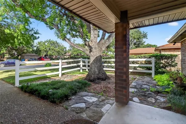 Corpus Christi, TX 78414,5918 Long Creek DR
