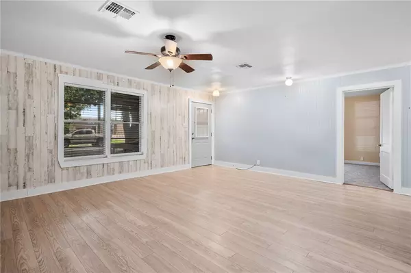 Woodsboro, TX 78393,28 Johnson ST
