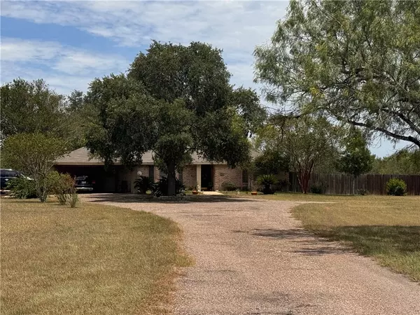 Alice, TX 78332,296 County Road 1601