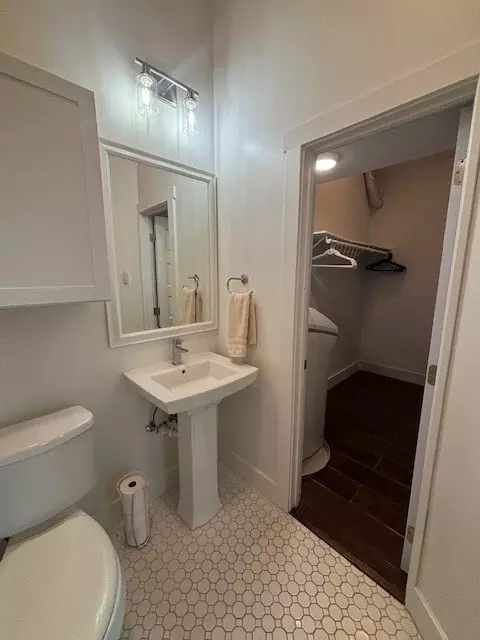 Corpus Christi, TX 78402,4209 Gulfbreeze BLVD #B & C