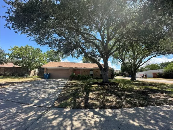 101 Terlingua DR, Portland, TX 78374