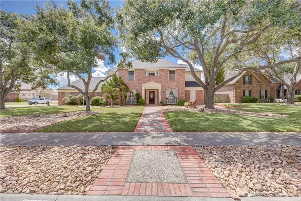 8002 Villefranche DR, Corpus Christi, TX 78414