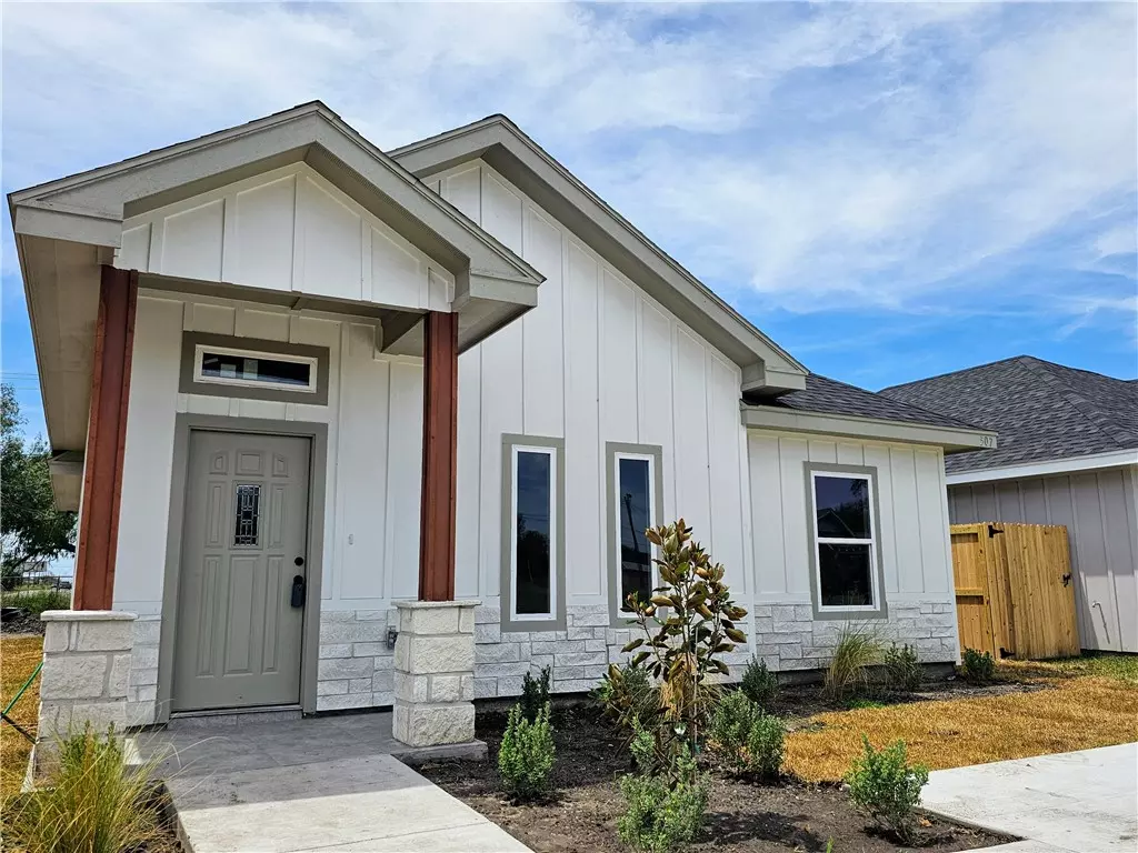 Kingsville, TX 78363,507 W Ragland