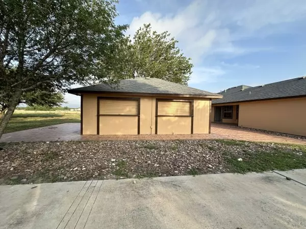 Orange Grove, TX 78372,312 E County Road 303