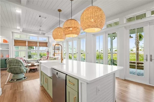 Port Aransas, TX 78373,673 Center Square South #9