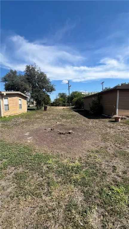 906 King, Kingsville, TX 78363