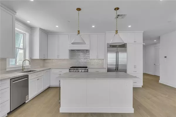 Port Aransas, TX 78373,136 W Cotter AVE #8