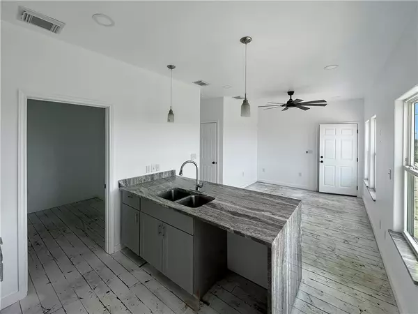 Port Aransas, TX 78373,158 West Palm Beach