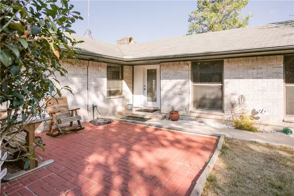 Victoria, TX 77905,324 Stirrup