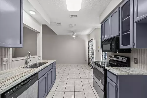 Corpus Christi, TX 78414,3025 Quail Springs #B7