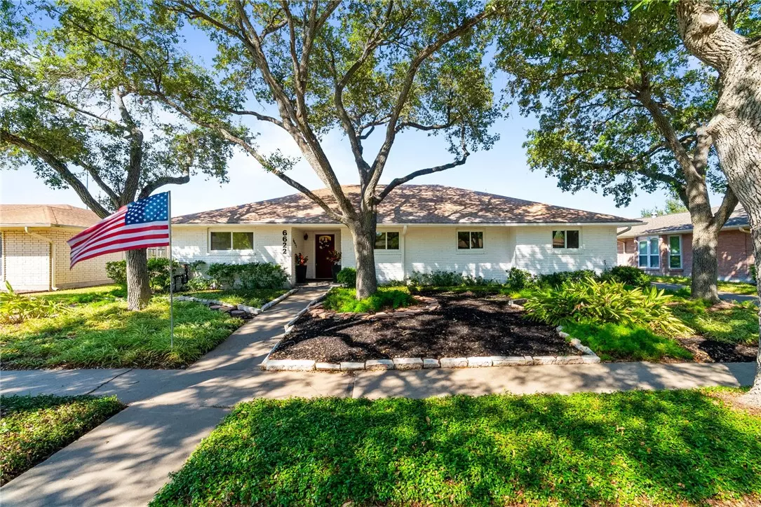 Corpus Christi, TX 78412,6622 Sahara DR