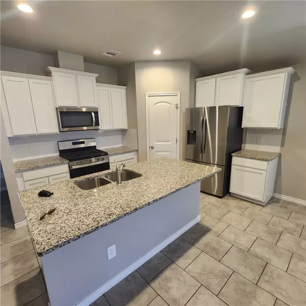 Corpus Christi, TX 78415,1234 Carnaby ST