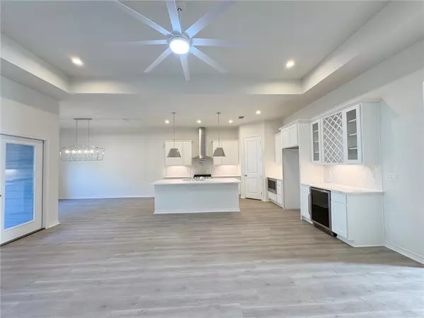 Rockport, TX 78382,141 Broad Oak DR