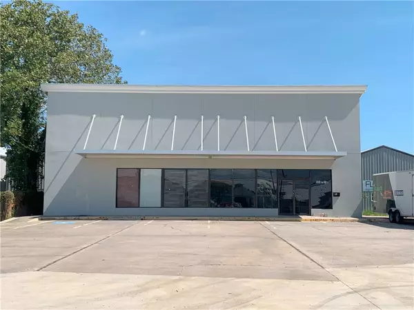 904 Highway 35 S., Rockport, TX 78382