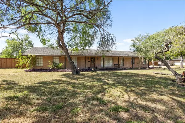 309 Jay Vee, Kingsville, TX 78363
