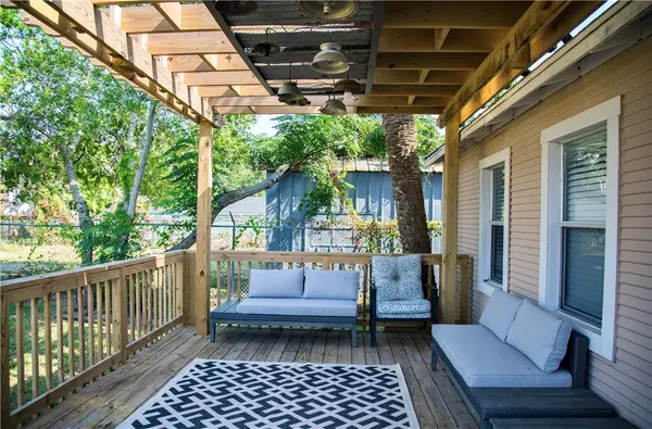 1318 N Mesquite ST, Corpus Christi, TX 78401