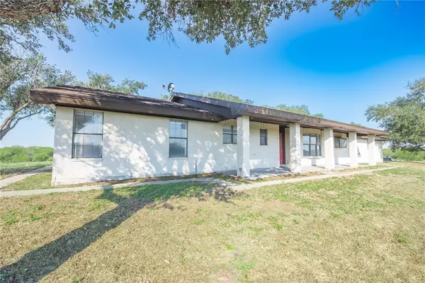 Sinton, TX 78387,13571 US Highway 181