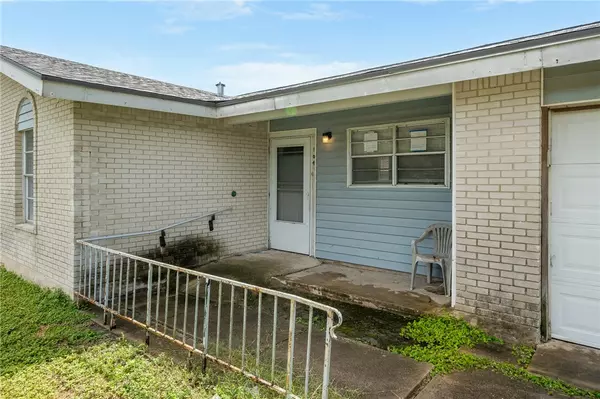 Sinton, TX 78387,104 Moonlite