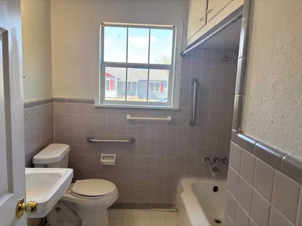 Corpus Christi, TX 78404,1053 Chamberlain ST