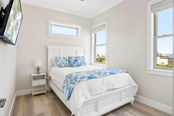 Port Aransas, TX 78373,7393 State Highway 361 #15-O