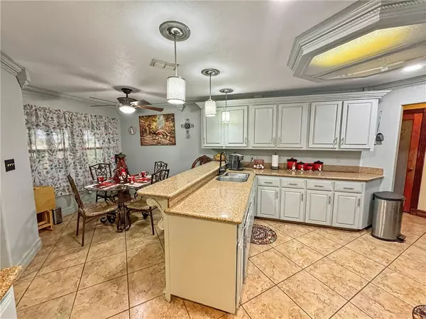 Alice, TX 78332,115 County Road 1161