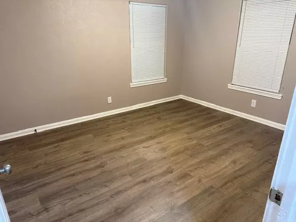 Kingsville, TX 78363,528 W Lee AVE