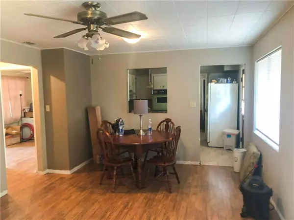 Beeville, TX 78102,10446 Fifth ST