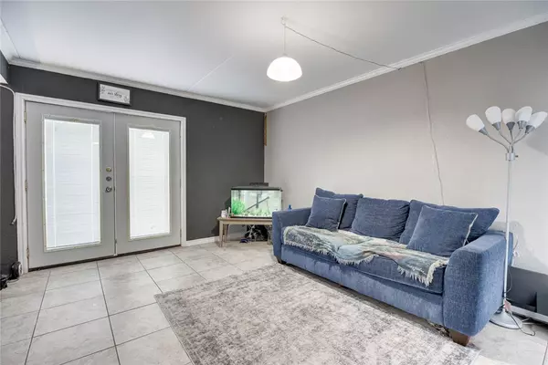 Corpus Christi, TX 78418,14300 S Padre Island DR #196