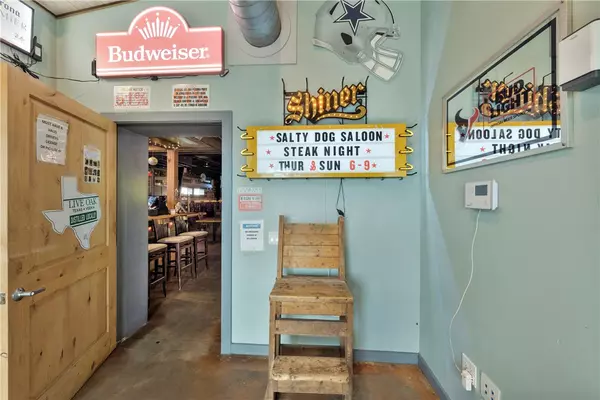 Port Aransas, TX 78373,203 N Alister ST