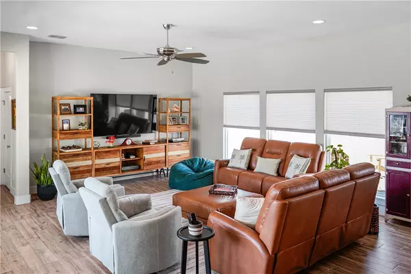 Corpus Christi, TX 78418,14834 Highland Mist DR