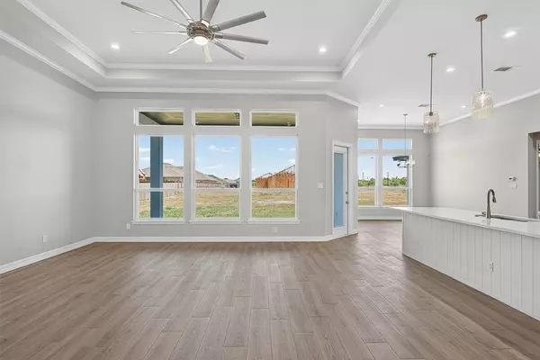 Corpus Christi, TX 78418,2110 Sera