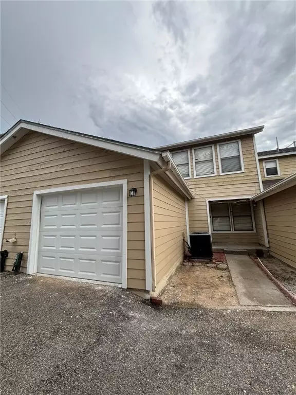 4401 River Valley DR #503, Corpus Christi, TX 78410