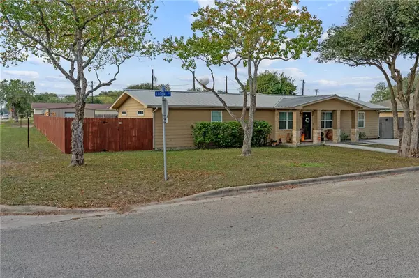 Odem, TX 78370,400 Rachal