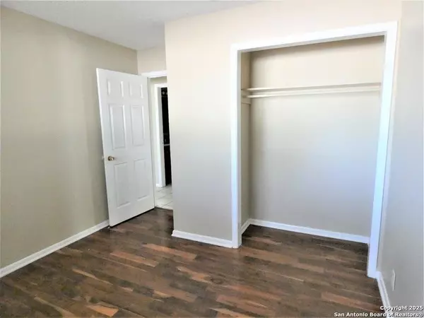 Beeville, TX 78102,210 Loma Linda